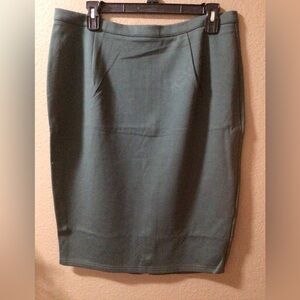 NEWT CITY CHIC PINE GREEN PENSIL SKIRT
